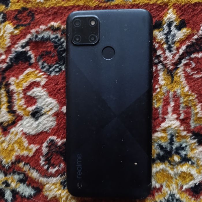 Realme C21Y бу телефон но полностью рабочий