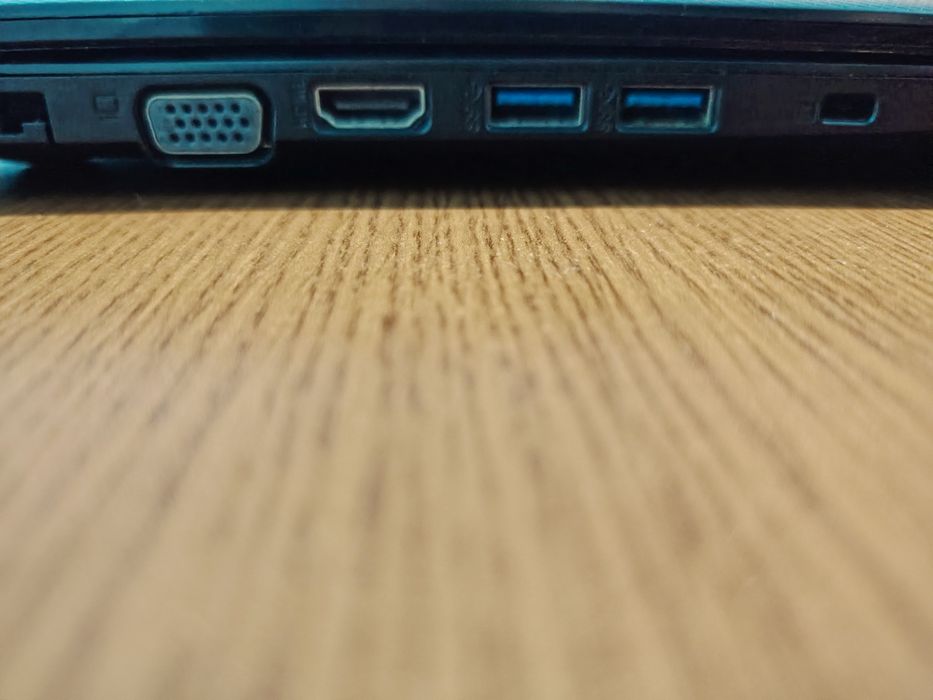 Vând laptop Asus functional