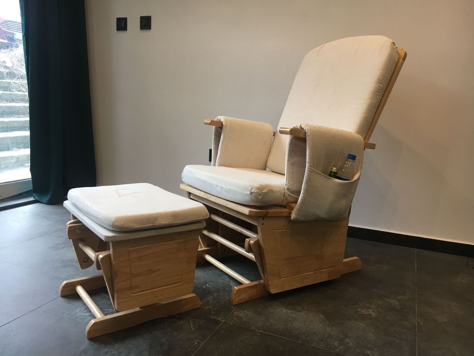 Люлеещ стол за кърмене с люлееща табуретка