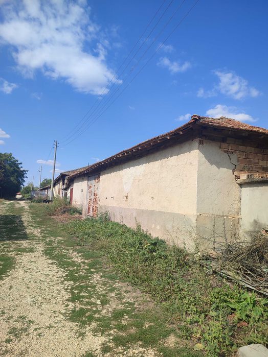 Продава се Промишлена сграда в с. Лятно, Област Шумен - 6000 кв.м за 47 €/кв.м - Снимка #1