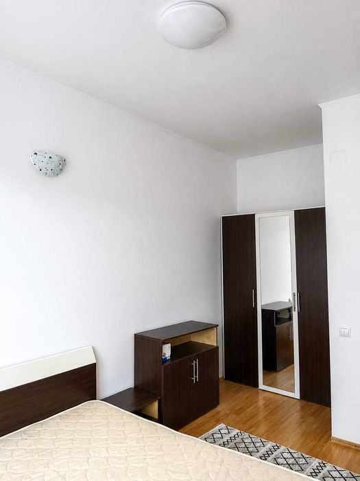 Închiriez apartament 2 camere, decomandat, parcare subterană in cartierul Zorilor, zona hotel Golden Tulip