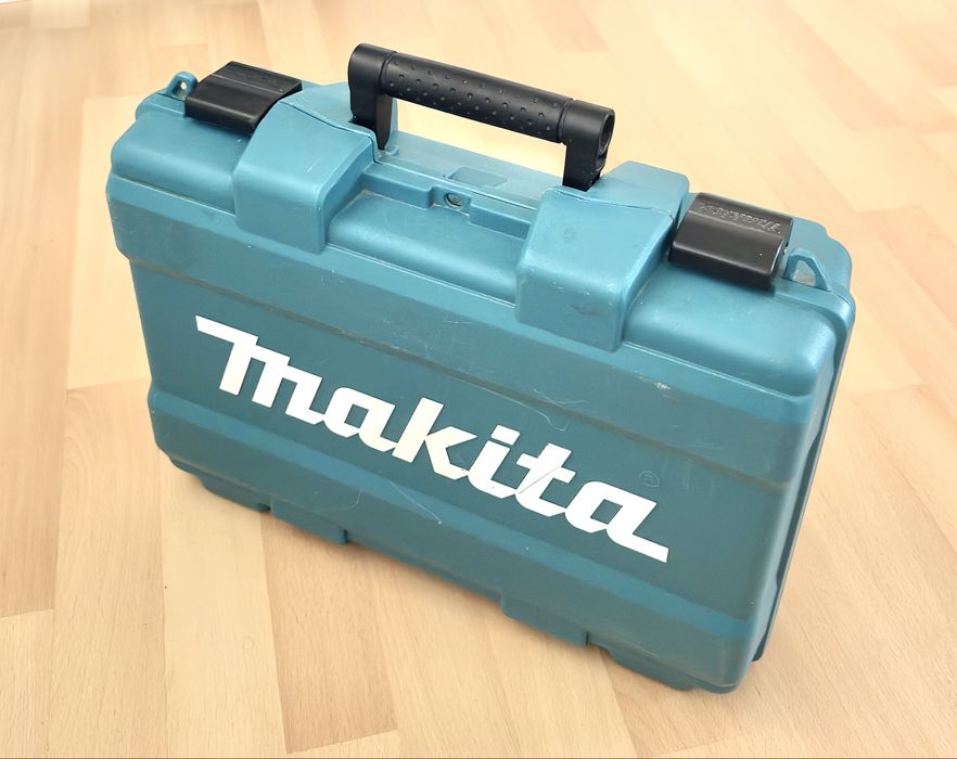 Masina Makita de gaurit si insurubat