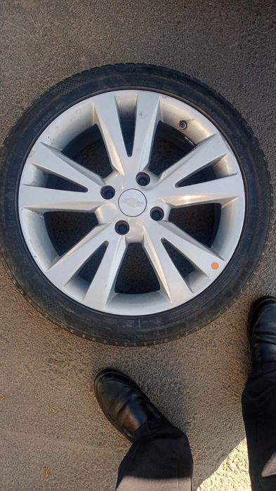 Шины лётные 215/45R17