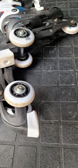 Role unisex cu cască