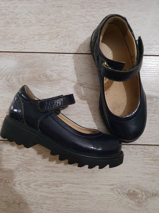 Обувь для девочки 28р