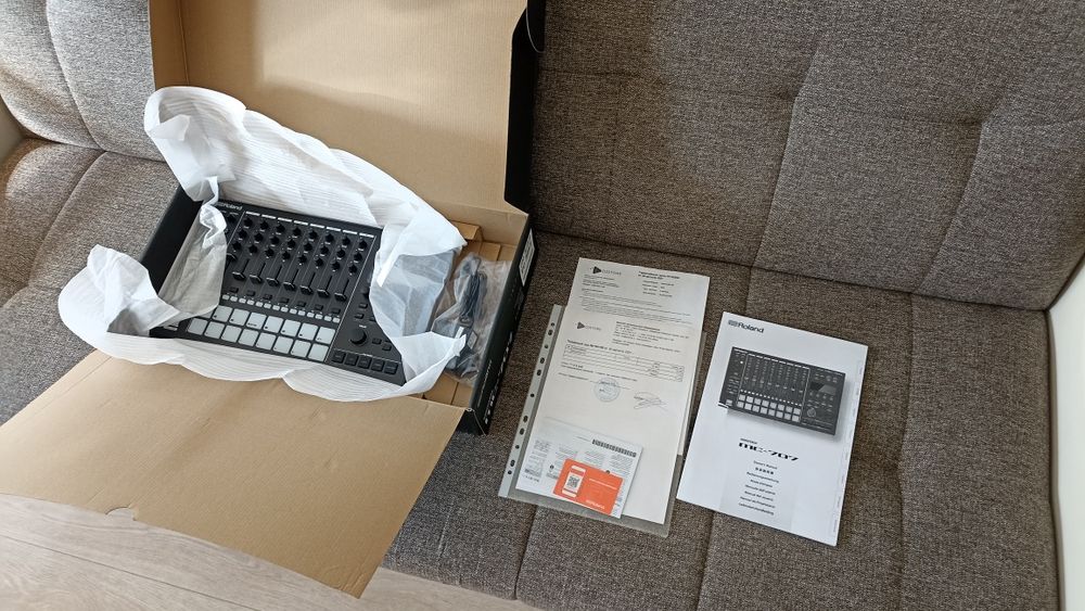 Синтезатор GROOVEBOX MC-707