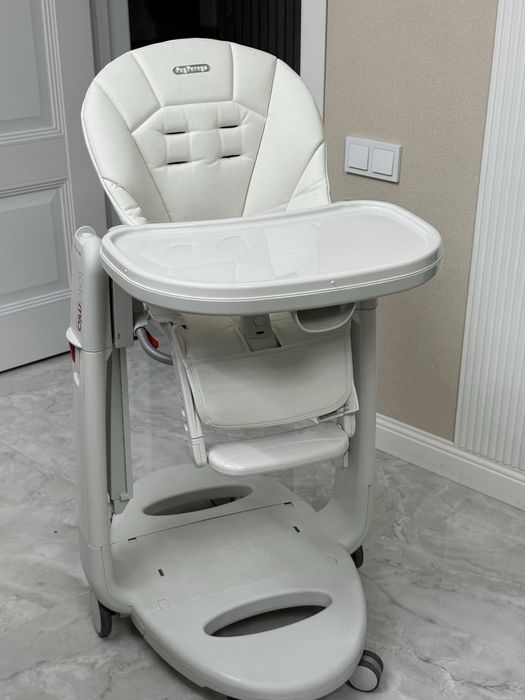 Детский стульчик для кормления