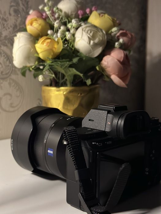 Sony A7R III va obyektiv sony 50mm fe

Sensor: