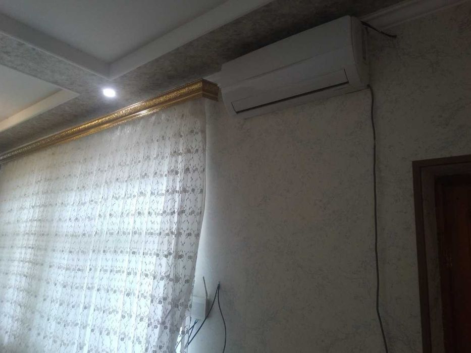 Toshkent viloyati Bekobod shahar hamma sharoitga ega ijaraga hovli !