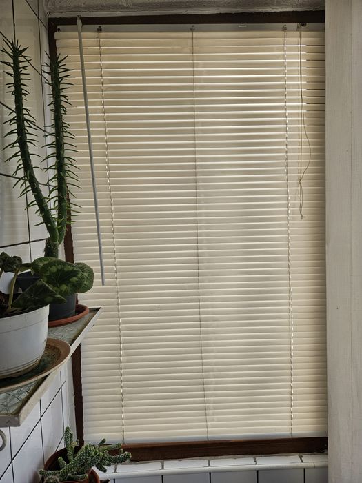 Vind  3ferestre termopan  diferite  si plase. mărimi culoare maron