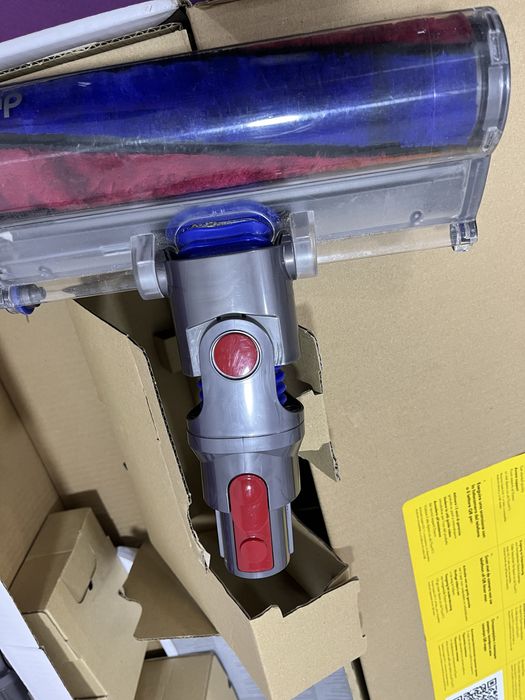 СРОЧНО ПРОДАМ пылесос dyson v11