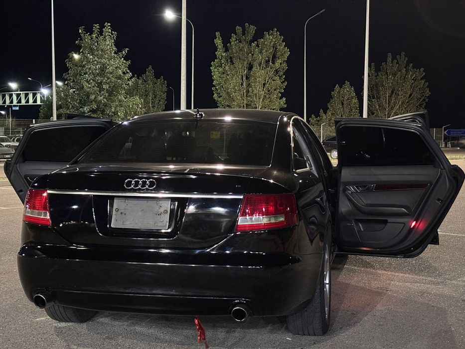 Срочно продам Ауди А6 С6 2008год . 3,2.обьем