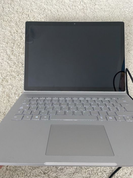 Microsoft surface book 2