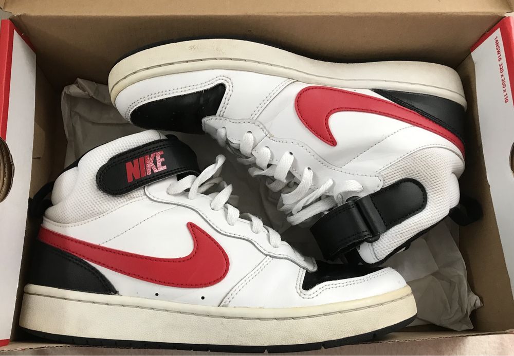 Маратонки Nike 38,5