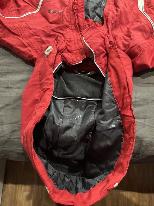 Продавам  ски екип