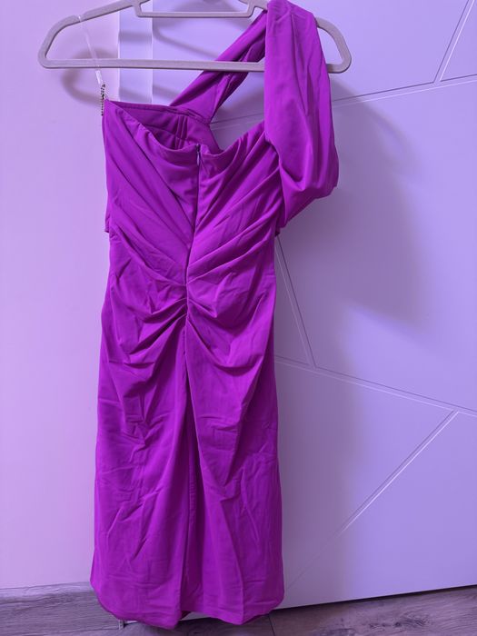 Цикламена рокля - OLISHA