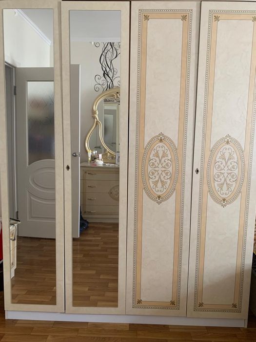 Спальный гарнитур