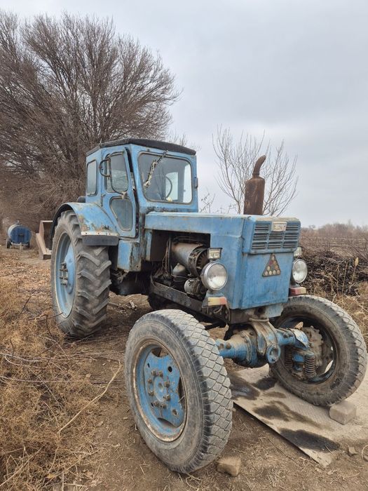 Traktor sotiladi Трактор сотилади