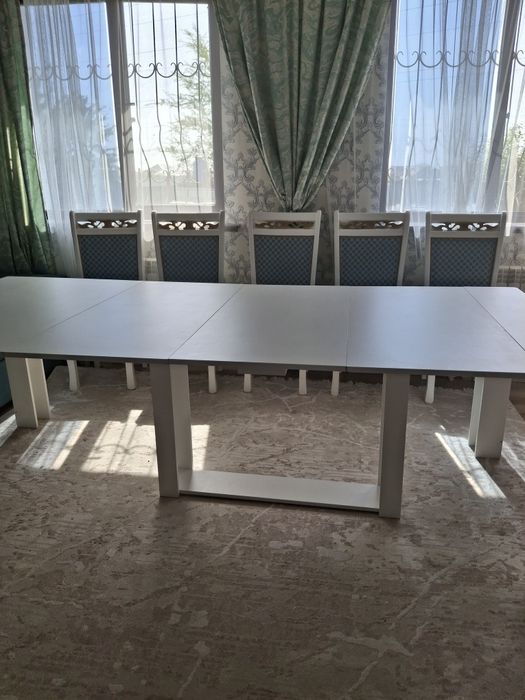 Продам стол трансформер со стульями (12- шт)