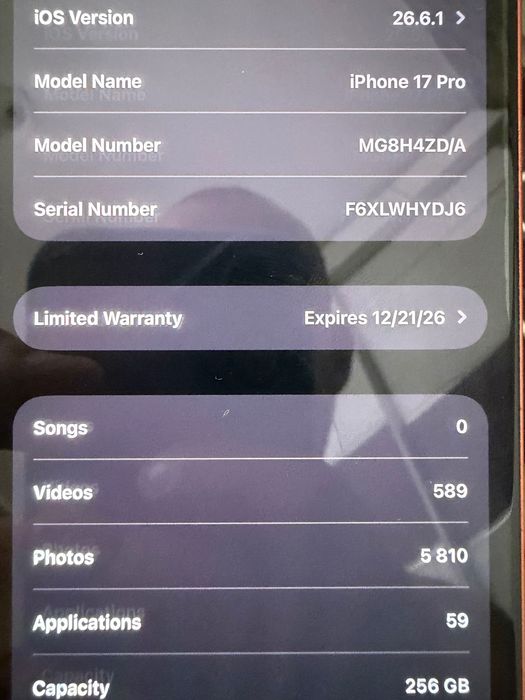 iPhone 17 pro  запазен