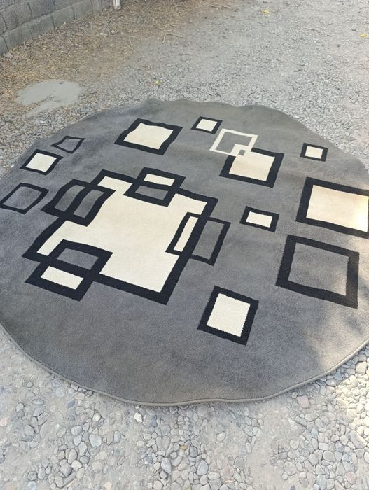 Продается палас в отличном состоянии