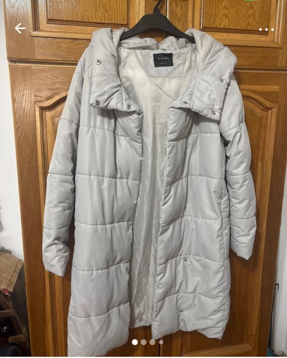 Geacă de iarnă, potrivită pentru iarnă