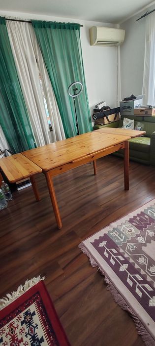 Vând masă pliabilă, lungime desfăcută 1.80