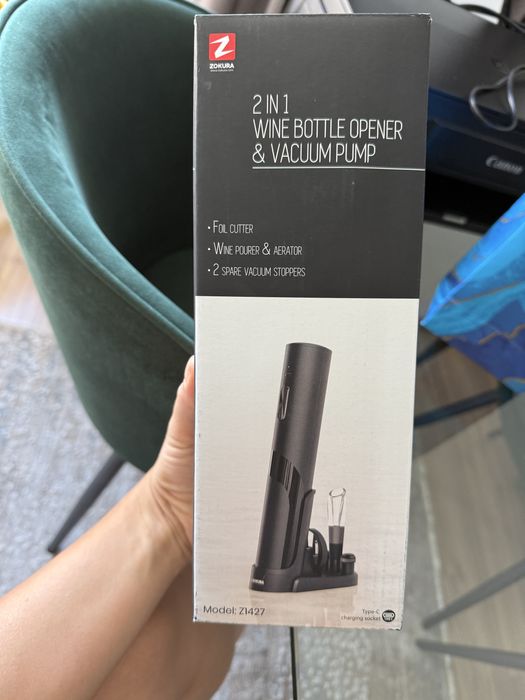 Deschizător electric de vin + pompă vacuum 2 în 1 – NOU