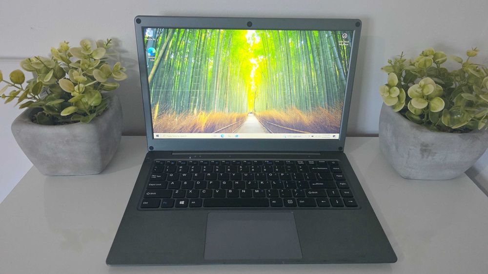 Laptop ultraportabil Jumper EzBook S5