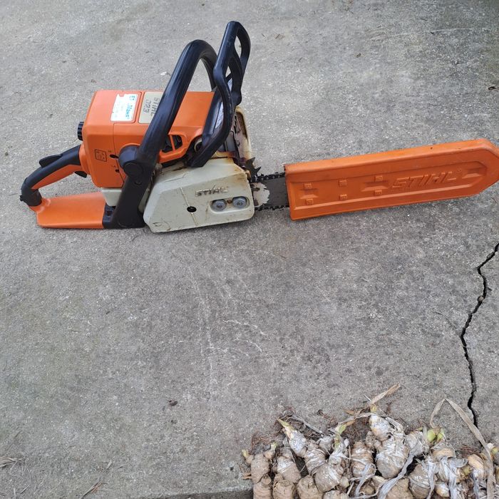 Продавам Stihl 023