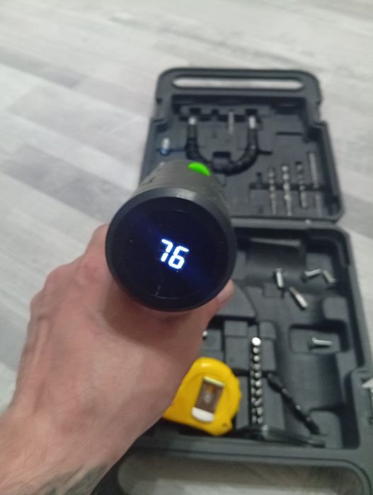 Шуруповерт компактный