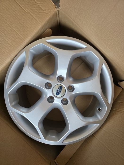 Jante de aliaj pentru Ford pe 17 marca rc wheels  model  333