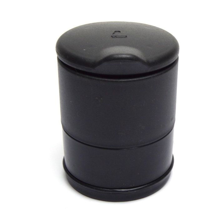 Пепелник за кола с капаче черно удобно практично за всеки автомобил