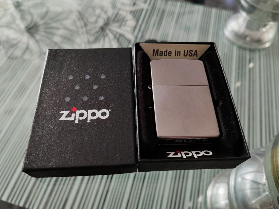 Bricheta Zippo noua