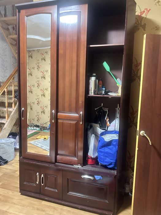 Шкаф для прихожей комнаты