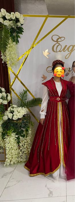 Продам платья на узату!!