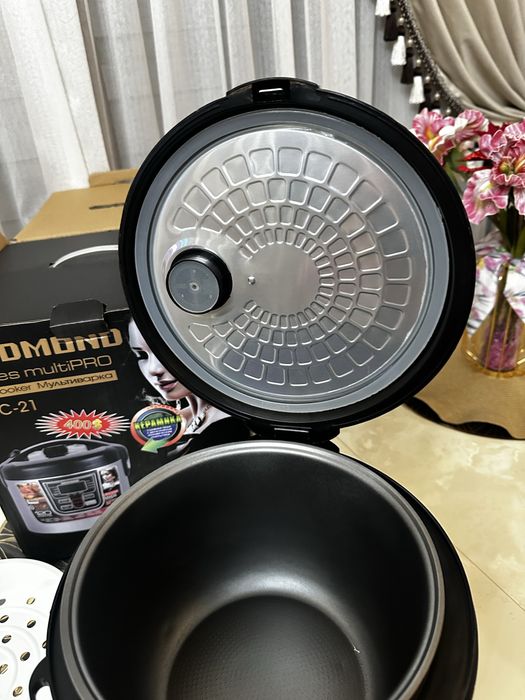 Мультиварка новая