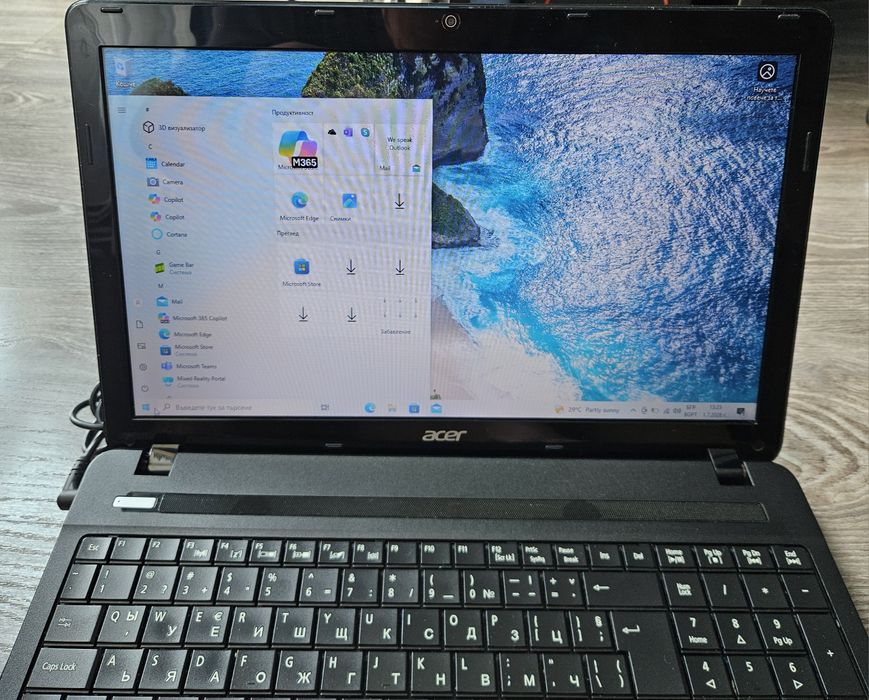 Лаптоп ACER Aspire E1-571G