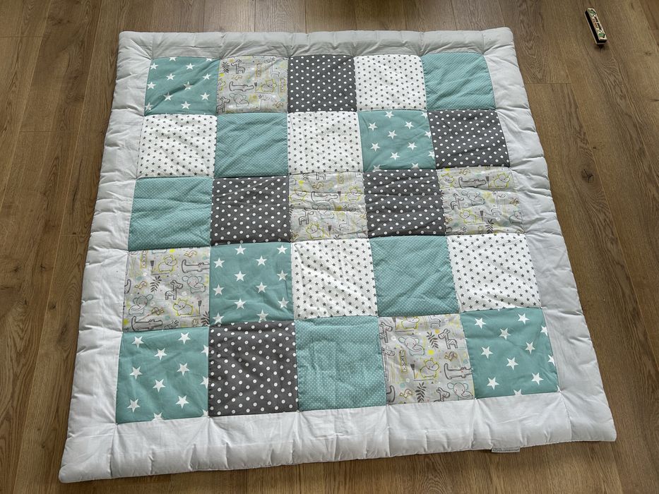 Детско килимче за игра на пода