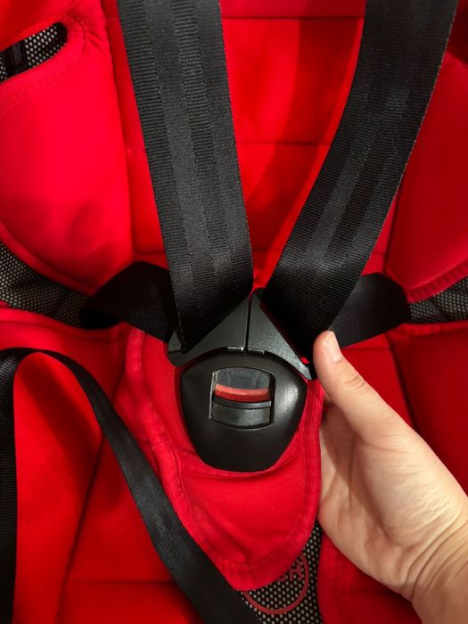 Продам детский кресло цена 17000.