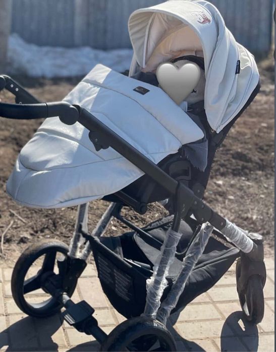 Продам коляску Ining baby 2в1