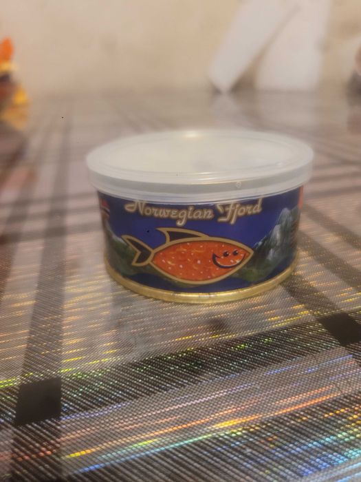 Norwegian Fjord  icre de  caivar de somon (icre roșii]