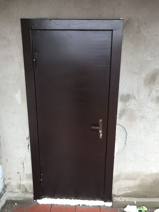 Входные и тамбурные двери