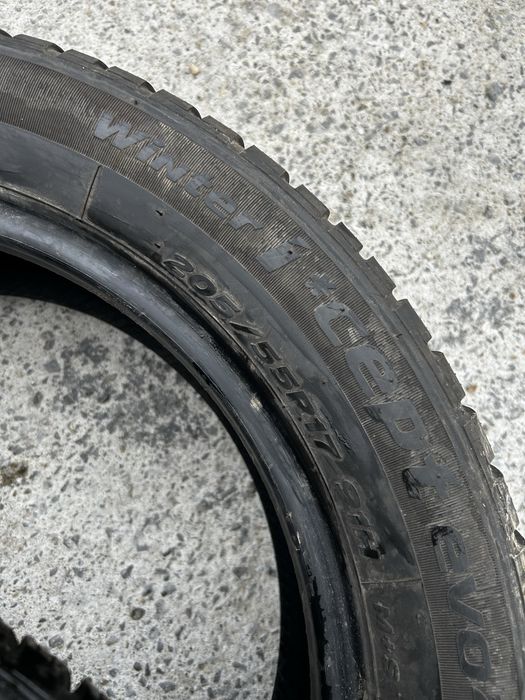 2бр Зимни гуми Hankook 205/55R17
