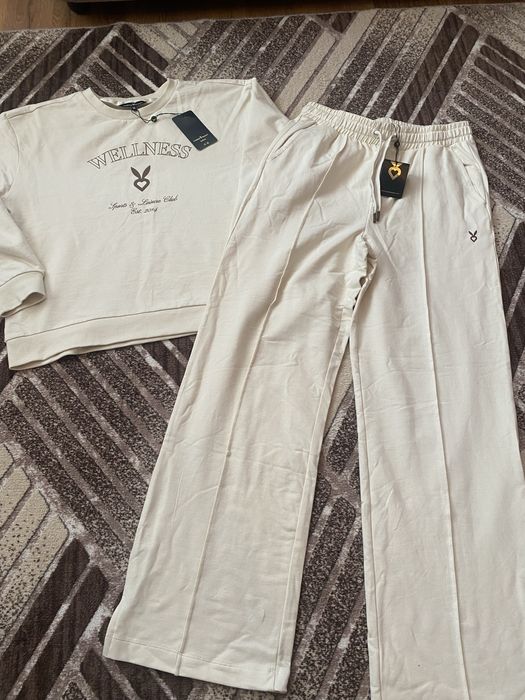 Дамски чисто нов модерен екип