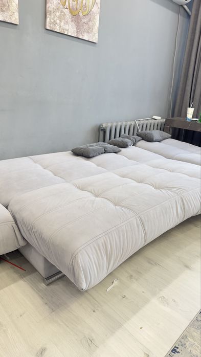 Продам два дивана с оттоманкой.