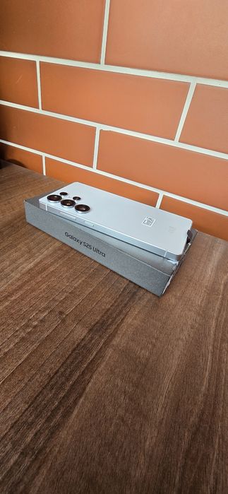 Samsung S25 Ultra Nouu