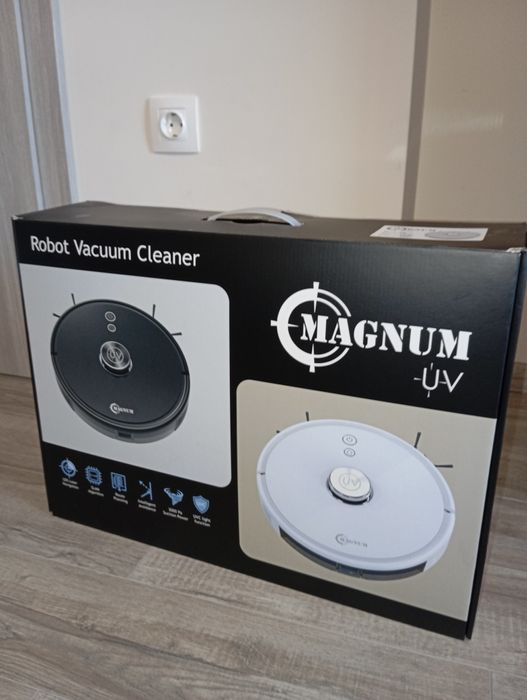 Прахосмукачка робот MAGNUM UV - UVC лампа, HEPA, бяла