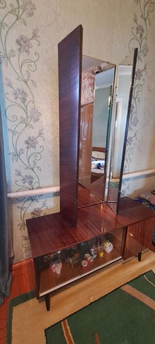 Трюмо в хорошем состоянии
