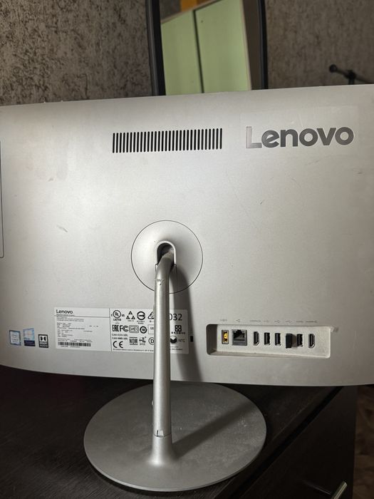 Продается моноблок Lenovo IdeaCentre AIO 520-22ICB